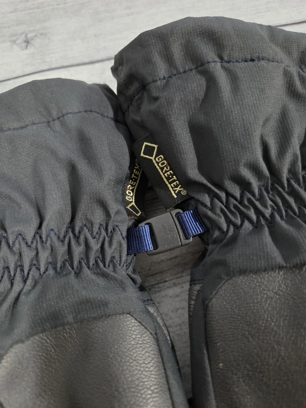 North Face Youth Gloves L